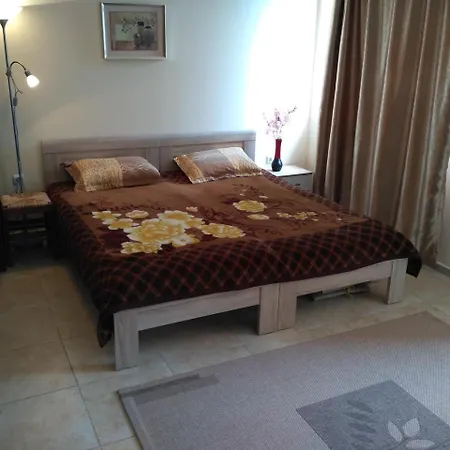 Veronika Apartmán Ravda