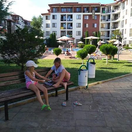 Veronika *